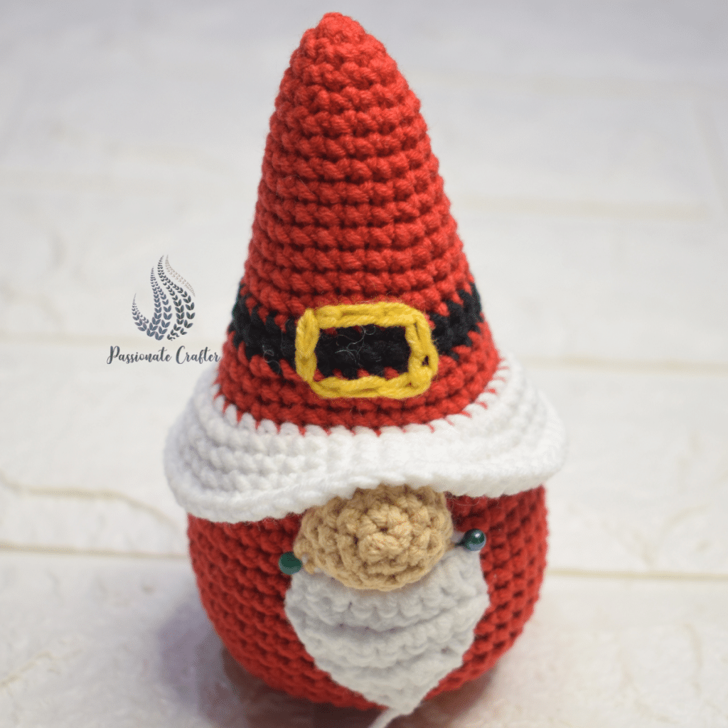 how to make a clasp with embrodery stitch