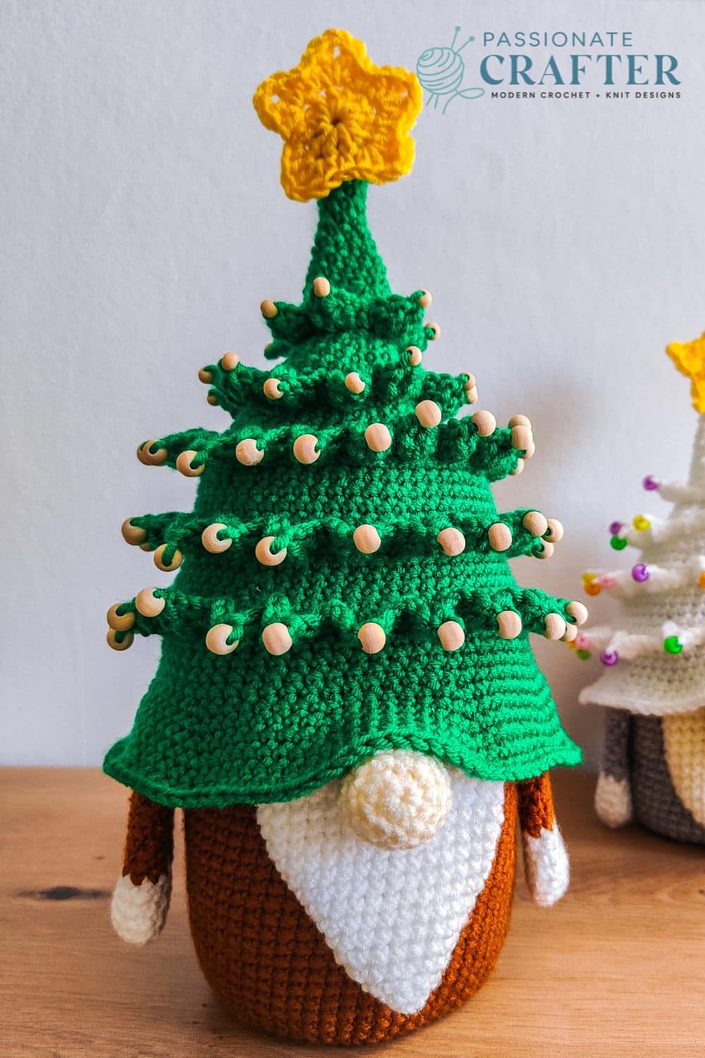 Christmas tree Gnome pattern with a 32 oz jar inside it