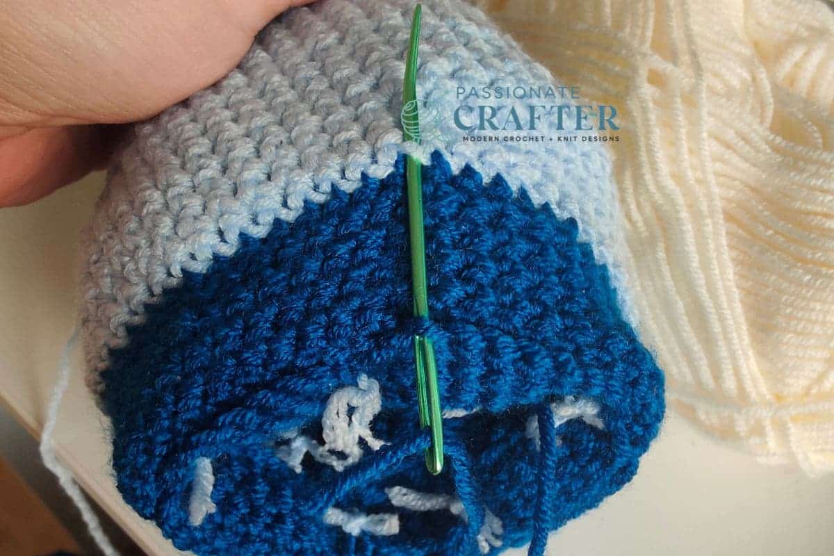 how to crochet a gnome's body without sewing
