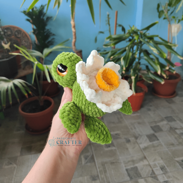 crochet daffodil turtle