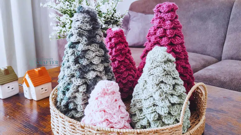 easy crochet Christmas tree pattern