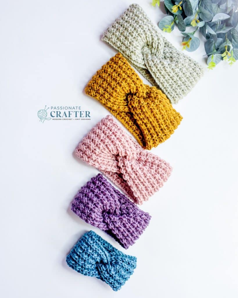 Easy crochet pixel ear warmer in 6 different sizes from baby to adult